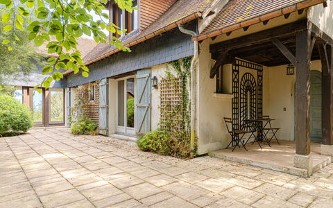 Le Chant D'Azif: Bâtiment, Bois, Maison, Domicile, Porte, Zone Résidentielle, Chalet, Arbuste, Architecture