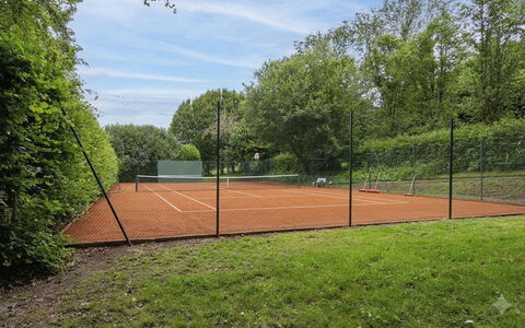 Le Chant D'Azif: Court De Tennis, Arbre, Tennis, Lot Terre, Ombre, Jardin, Sport Raquette, Aménagement Paysager
