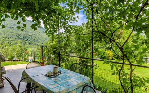 Casa Iolanda: Meubles, Chaise, Tableau De Plein Air, Mobilier De Jardin, Table Cuisine Et Salle A Manger, Jardin, Eco Hôtel, Ombre, Cour, Arrière-Cour
