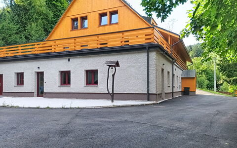Janov Nad Nisou 6: Meubles, Design Intérieur, Sol, Sol, Plafond, Pièce, Chaise, Table, Appartement, Table Cuisine Et Salle A Manger