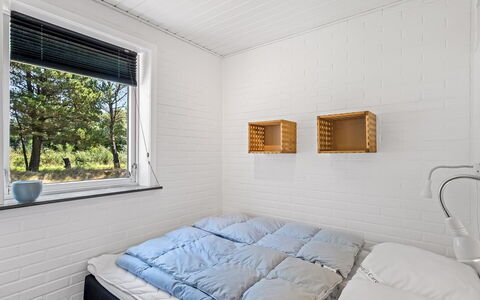 Gyrth - 2.8Km from the Sea: Bois, Plafond, Sol, Sol, Design Intérieur, Chambre, Planche, Lit, Literie, Dur