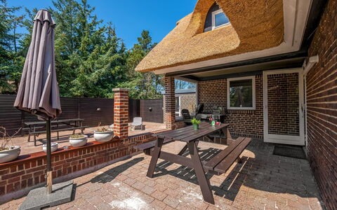 Gyrth - 2.8Km from the Sea: Maison, Toit, Domicile, Zone Résidentielle, Chalet, Brique, Biens, Siding, Porche