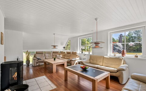 Eufemia - 2.8Km from the Sea: Design Intérieur, Sol, Meubles, Canapé, Bois, Plafond, Sol, Parquet, Salon, Pièce