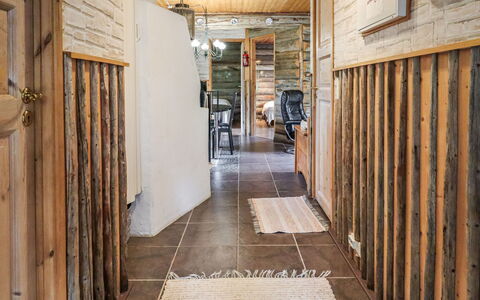 Ylläs 1: Meubles, Design Intérieur, Sol, Sol, Table, Bois, Plafond, Chaise, Pièce, Canapé