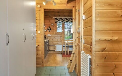 Karpalo 317: Meubles, Design Intérieur, Sol, Sol, Table, Bois, Plafond, Chaise, Pièce, Canapé