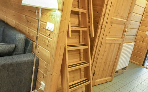 Karpalo 317: Meubles, Design Intérieur, Sol, Sol, Table, Bois, Plafond, Chaise, Pièce, Canapé