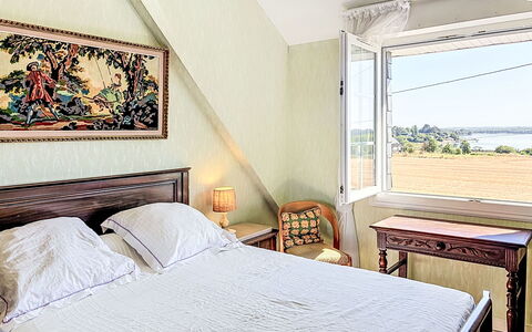 Le Kerguero: Meubles, Design Intérieur, Sol, Sol, Table, Bois, Plafond, Chaise, Pièce, Canapé