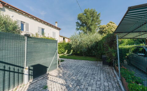 Casa delle Rondini: Meubles, Design Intérieur, Sol, Sol, Table, Bois, Plafond, Chaise, Pièce, Canapé