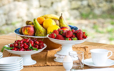 Borgo San Polino: Fruit, Vaisselle, Serveware, Aliments, Produire, Vaisselle, Porcelaine, Assiette