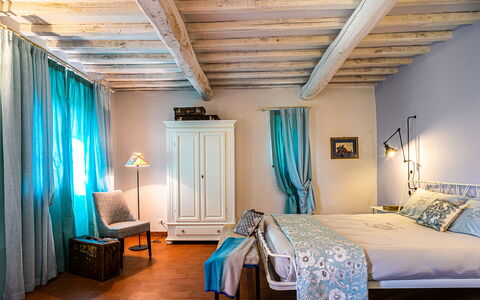 Borgo San Polino: Meubles, Design Intérieur, Lit, Chambre, Pièce, Bois, Linge, Sol, Sol, Literie