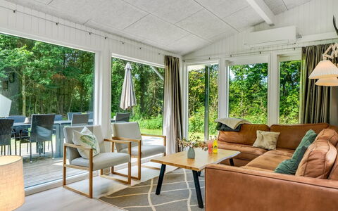 Anemette - 900M from the Sea: Meubles, Design Intérieur, Sol, Bois, Canapé, Sol, Salon, Plafond, Parquet, Domicile