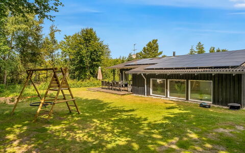 Anemette - 900M from the Sea: Herbe, Arbre, Maison, Domicile, Toit, Lot Terre, Zone Rurale, Chalet, Plaine, Pelouse