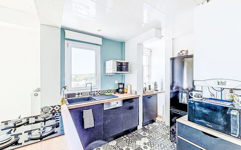 Résidence de la Mer: Principaux Appliance, Cuisine, Sol, Appareil De Cuisine, Sol, Design Intérieur, Comptoir, Appartement, Cuisinière, Pièce