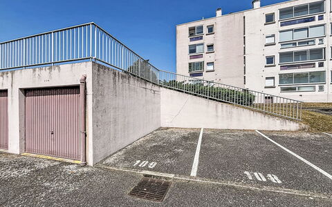 Résidence de la Mer: Architecture, Appartement, Composite, Béton, Condominium, Balcon, Clôture, Accueil Escrime