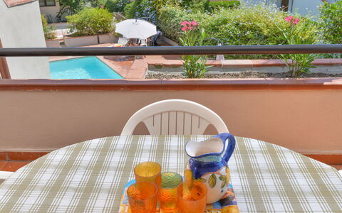 Azzurra: Meubles, Design Intérieur, Appartement, Sol, Sol, Table, Chaise, Salon, Pièce, Domicile