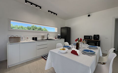 Villa la Vigne: Meubles, Design Intérieur, Sol, Comptoir, Cuisine, Plafond, Sol, Éclairage, Appareil De Cuisine, Pièce