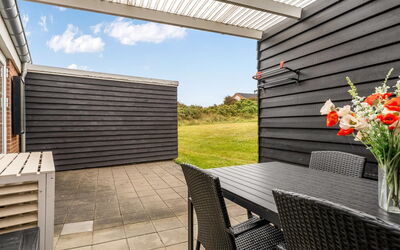 Ineke - 200M from the Sea