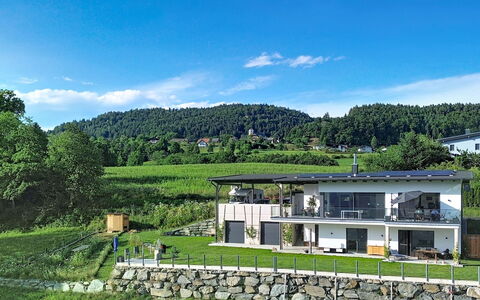 Karawanken Panorama: Herbe, Maison, Paysage, Domicile, Zone Rurale, Lot Terre, Nuage, Toit, Chalet