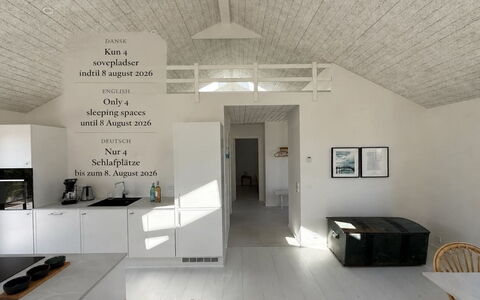 Selvi - 500M from the Sea: Mur, Sol, Design Intérieur, Plafond, Bois, Sol, Meubles, Domicile, Luminaire, Pièce