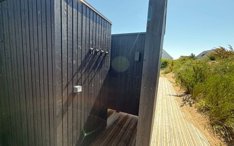 Selvi - 500M from the Sea: Bois, Planche, Dur, Composite, Tache De Bois, Parquet, Contre-Plaqué, Plate-Forme, Boardwalk, Lumber