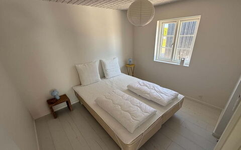 Selvi - 500M from the Sea: Sol, Mur, Sol, Bois, Design Intérieur, Meubles, Chambre, Lit, Pièce, Parquet