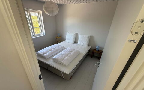 Selvi - 500M from the Sea: Mur, Sol, Bois, Sol, Chambre, Design Intérieur, Lit, Meubles, Literie, Pièce