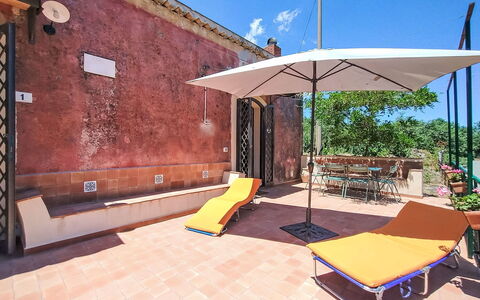 Il Giardino di Lara: Mur, Porte, Mobilier De Jardin, Chaise, Ombre, Balcon, Tableau De Plein Air, Tache De Bois, Hacienda, Plante D'Appartement