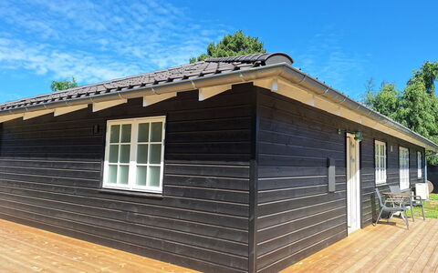 Ethil - 600M from the Sea: Bois, Siding, Toit, Maison, Chalet, Domicile, Dur, Porte, Composite, Planche