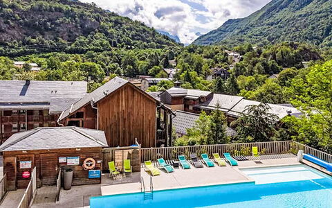 Ax-Les-Thermes 605: Arbuste, Jardin, Zone Résidentielle, Communauté Des Plantes, Lot Terre, Couverture De Sol, Aménagement Paysager, Arrière-Cour, Cour