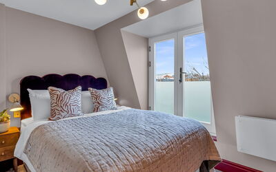 Logement:&nbsp;London West Retreat 2 307.2