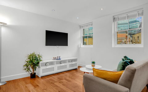 Spitafields Apartment: Arbuste, Jardin, Zone Résidentielle, Communauté Des Plantes, Lot Terre, Couverture De Sol, Aménagement Paysager, Arrière-Cour, Cour