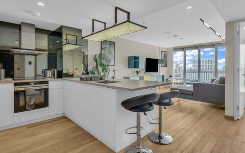 Stratford Loft: Arbuste, Jardin, Zone Résidentielle, Communauté Des Plantes, Lot Terre, Couverture De Sol, Aménagement Paysager, Arrière-Cour, Cour