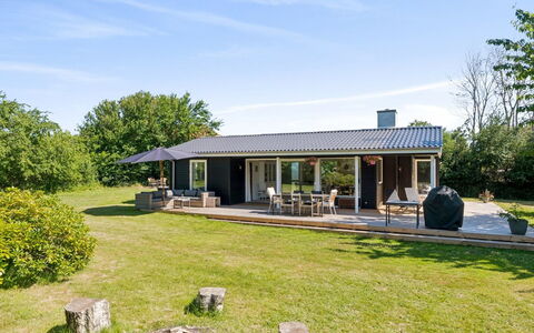Antonie - 350M from the Sea: Herbe, Bâtiment, Toit, Maison, Domicile, Chalet, Arbuste, Lot Terre, Ferme
