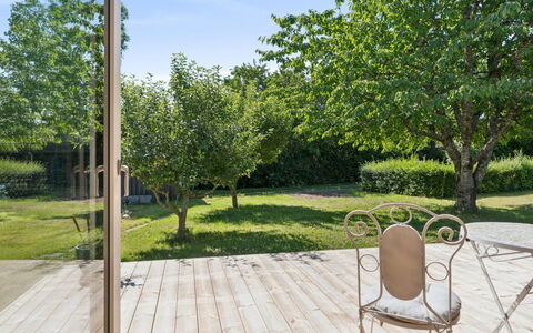 Antonie - 350M from the Sea: Jardin, Lot Terre, Ombre, Lumière Du Soleil, Suppression Des Plantes Ligneuses, Arrière-Cour, Aménagement Paysager, Cour, Pelouse, Passerelle