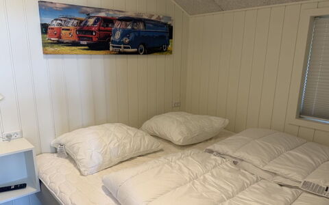 Tameran - from the Sea: Chambre, Bois, Drap De Lit, Lit, Literie, Sol, Design Intérieur, Sol, Cadre De Lit, Meubles