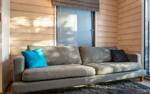 Golfarinkunnas 9A: Meubles, Design Intérieur, Bois, Canapé, Sol, Textile, Salon, Sol, Throw Pillow, Pièce