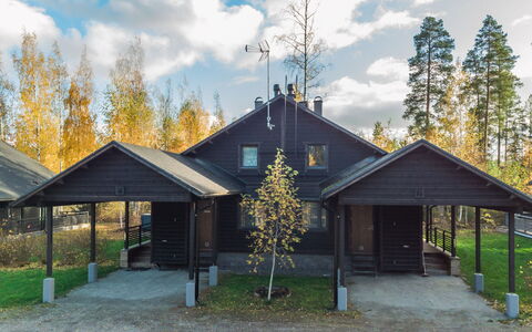 Golfarinkunnas 9B: Bois, Toit, Maison, Domicile, Chalet, Siding, Ombre, Cour, Batiments Jardin, Allée