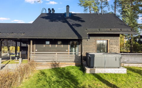 Golfarinkunnas 9F: Toit, Maison, Chalet, Domicile, Siding, Ferme, Porche, Batiments Jardin, Biens, Ombre