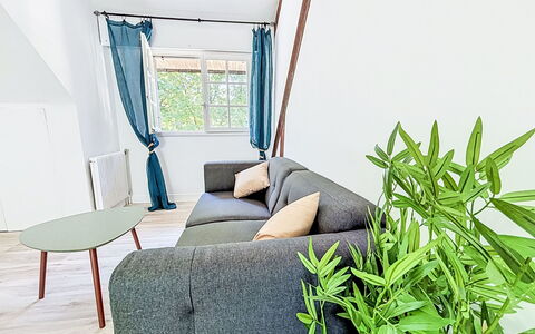 Gîte de la Grée: Design Intérieur, Meubles, Sol, Bois, Sol, Canapé, Salon, Domicile, Éclairage, Pièce