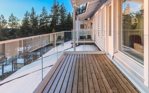 Ukonpuoti 15-16 Kerrostalo: Bois, Domicile, Composite, Plate-Forme, Parquet, Planche, Dur, Balustrade, Balcon, Tache De Bois