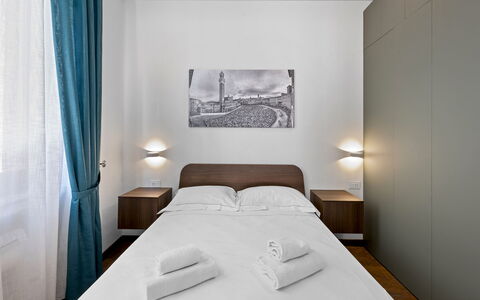 La Piazza Grand Vista Suite: Design Intérieur, Sol, Appartement, Chambre, Daylighting, Lit, Hôtel, Literie, Cadre De Lit
