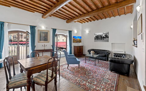 La Piazza Grand Vista Suite: Mur, Design Intérieur, Appartement, Plafond, Meubles, Salon, Cadre, Canapé, Peindre