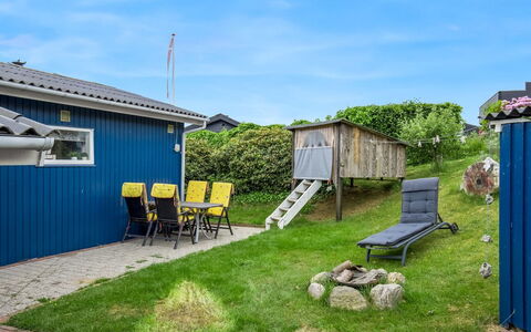 Agla - 350M from the Sea: Toit, Domicile, Lot Terre, Jardin, Chalet, Pelouse, Ombre, Cour, Arrière-Cour, Aménagement Paysager
