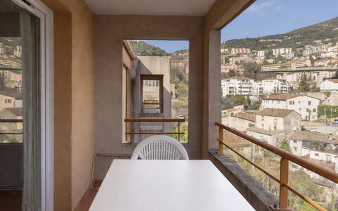 Virginia: Bois, Appartement, Balcon, Condominium, Tache De Bois, Dur, Chaise, Daylighting, Contre-Plaqué