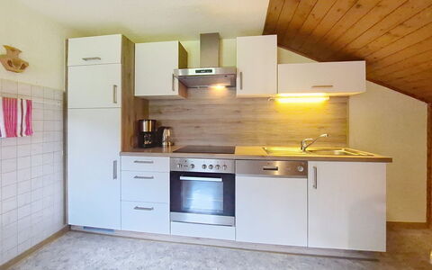 Brandnerhof: Cuisine, Appareil De Cuisine, Sol, Comptoir, Bois, Design Intérieur, Cabinetry, Principaux Appliance, Meubles, Sol