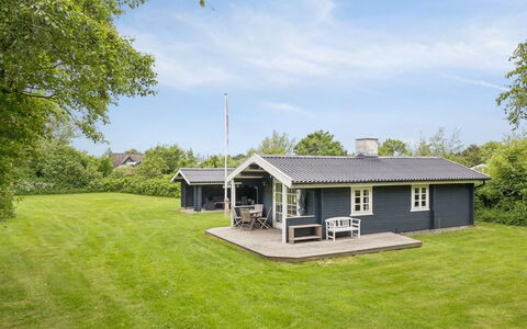 Saxi - 1.2Km from the Sea: Chalet, Pelouse, Cour, Batiments Jardin, Cabanon, Ferme, Arrière-Cour, Structure En Plein Air
