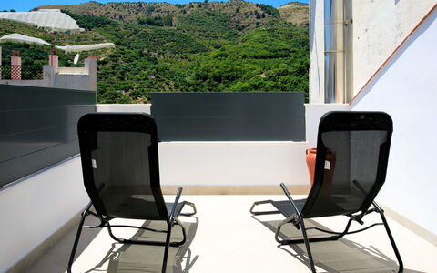 Alta: Meubles, Mobilier De Jardin, Chaise, Chaise Pliante, Ombre, Accoudoir, Balcon, Balancelle, Table Basse, Tableau De Plein Air