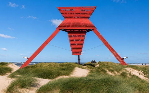 Henri - 700M from the Sea: Ciel, Bleu, Écorégion, Matin, Lumière Du Soleil, Meteorologique Phénomène, Le Sable