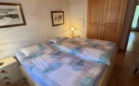 Lenk 755: Lit, Meubles, Chambre, Literie, Drap De Lit, Design Intérieur, Bois, Sol, Pièce, Cadre De Lit