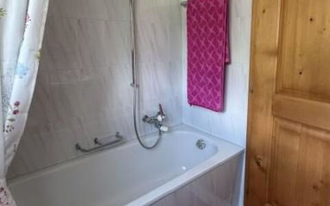 Lenk 755: Baignoire, Luminaire Plomberie, Design Intérieur, Sol, Salle De Bains, Plomberie, Rideau, Robinet, Traitement De Fenetre